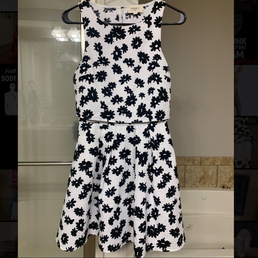 Everly Dress - Picture 7 of 11
